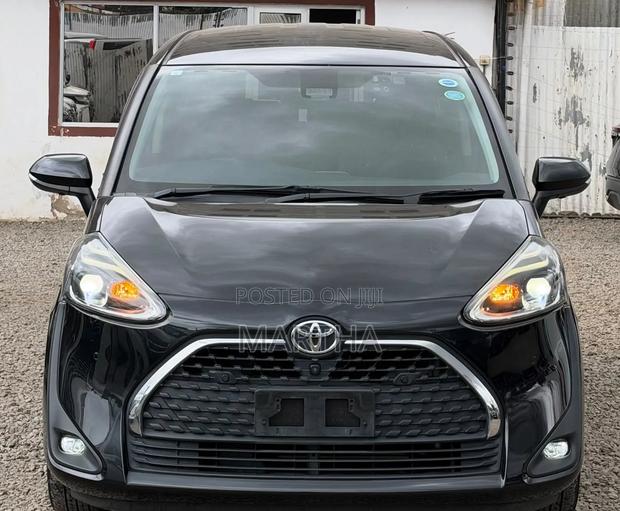 Toyota Sienta 2019 Black