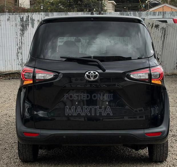 Toyota Sienta 2019 Black