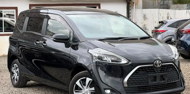 Toyota Sienta 2019 Black