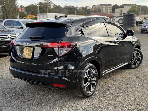 Honda Vezel 1.5 Hybrid 2WD 2018 Black