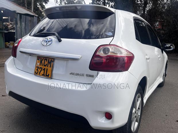 Toyota Auris 2010 White