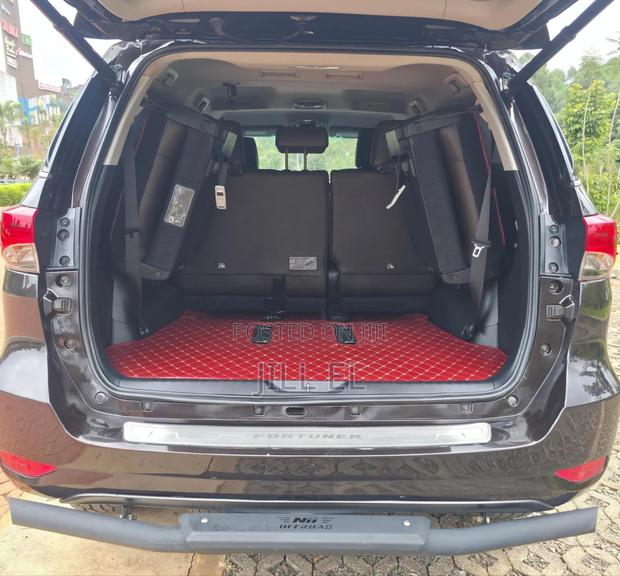 Toyota Fortuner 2.4 D AWD 2018 Burgundy