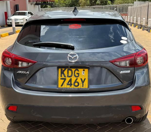 Mazda Axela SV Premium 2014 Gray