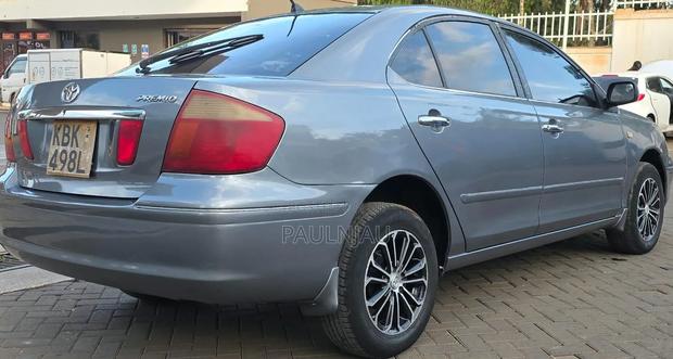 Toyota Premio 2002