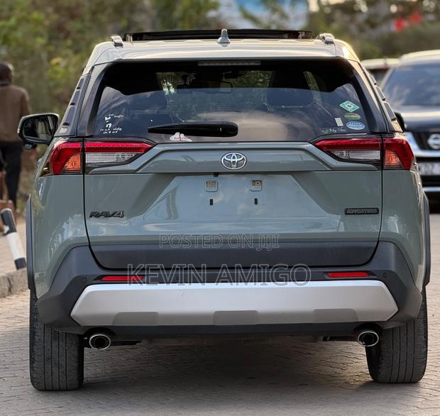 Toyota RAV4 Adventure 2019 Green