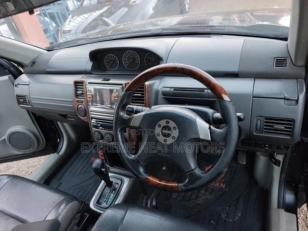 Nissan X-Trail 2.0 2005 Black