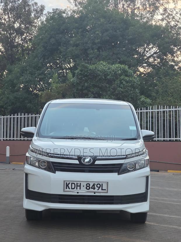 Toyota Voxy 2016 White