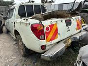 Mitsubishi L200 2015 White for sale