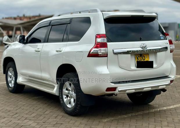 Toyota Land Cruiser Prado 2014 White