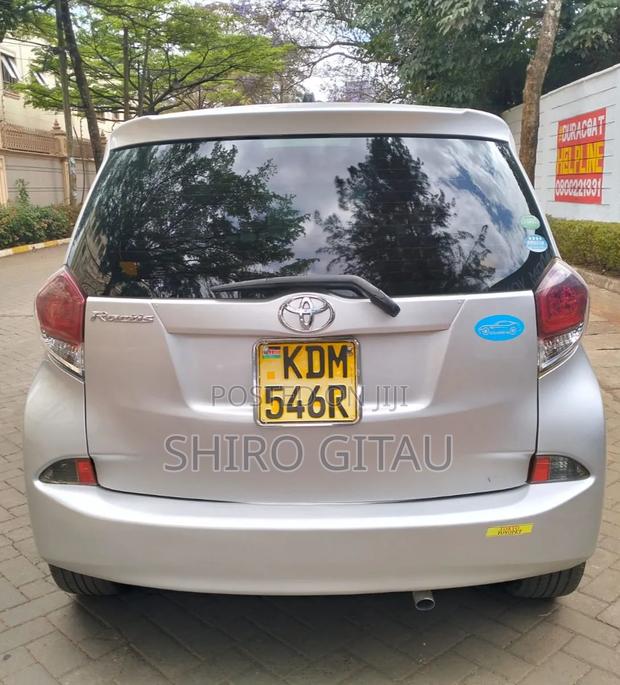 Toyota Ractis 2016 Silver