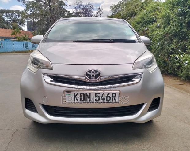 Toyota Ractis 2016 Silver