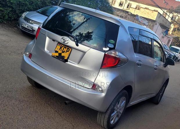 Toyota Ractis 2016 Silver