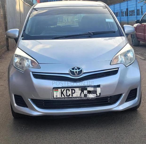 Toyota Ractis 2016 Silver