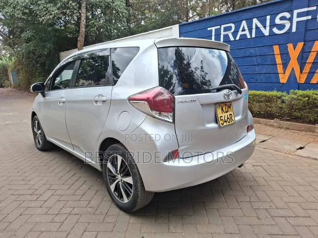 Toyota Ractis 1.5 FWD 2016 Silver