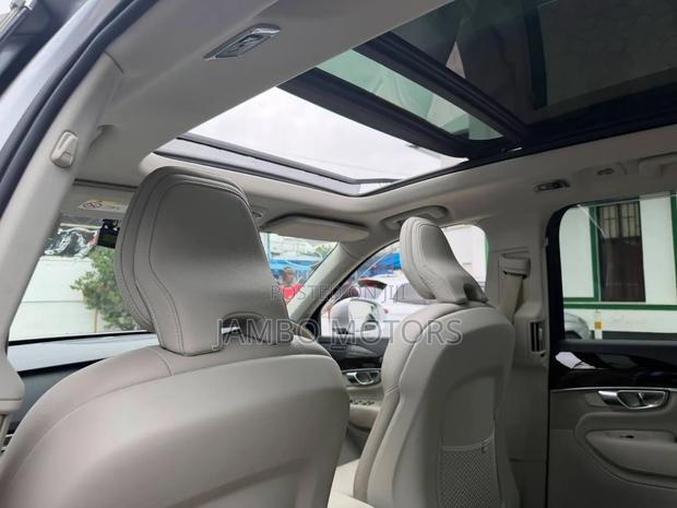 Volvo XC90 T5 Momentum 7 Passenger AWD 2020