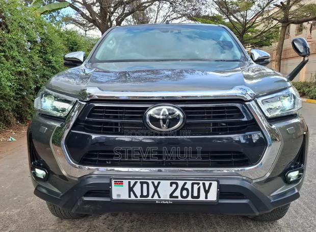 Toyota Hilux Revo Smart Cab Deisel 2.4 AWD 2021 Gray