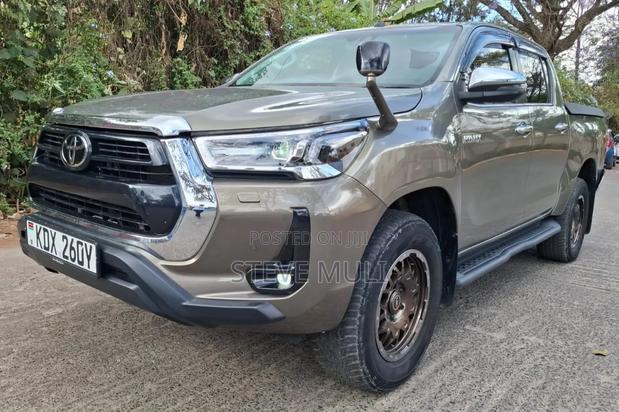 Toyota Hilux Revo Smart Cab Deisel 2.4 AWD 2021 Gray