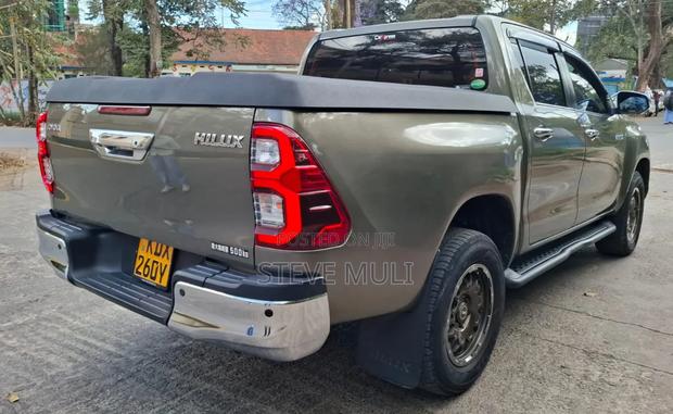 Toyota Hilux Revo Smart Cab Deisel 2.4 AWD 2021 Gray