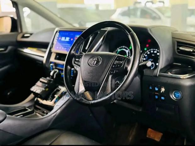 Toyota Alphard 2.5 Hybrid AWD 2020