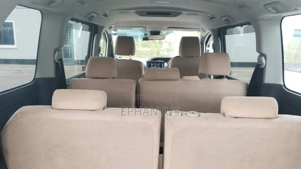 Toyota Noah 2.0 FWD (8 Seater) 2017 White