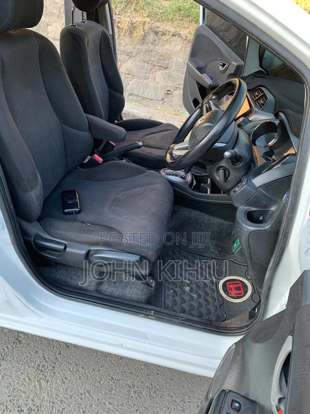 Honda Fit 2013 Pearl