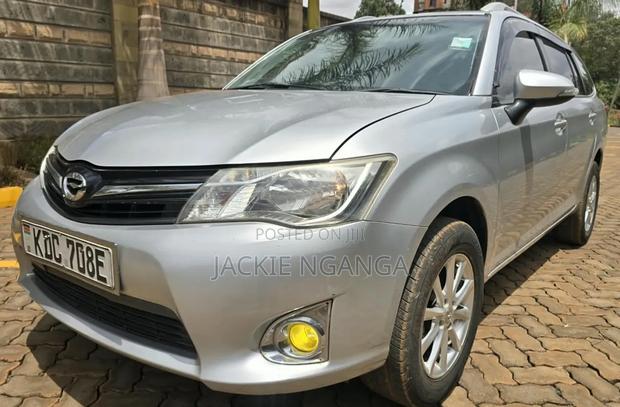 Toyota Corolla Fielder 2014 Silver