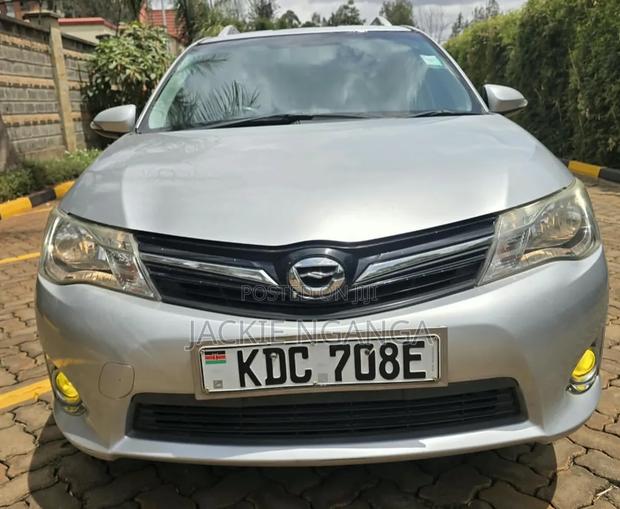 Toyota Corolla Fielder 2014 Silver