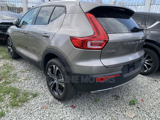 Volvo XC40 T5 Petrol AWD 2019 Ivory