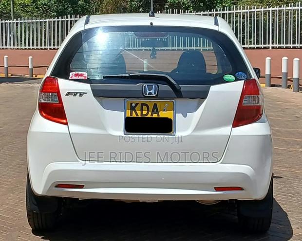 Honda Fit 2013 Pearl