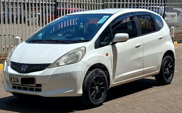 Honda Fit 2013 Pearl