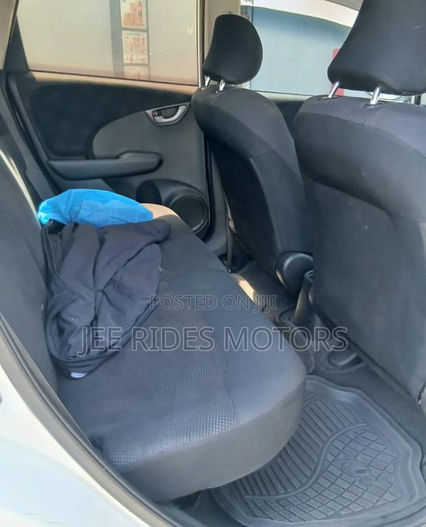 Honda Fit 2013 Pearl