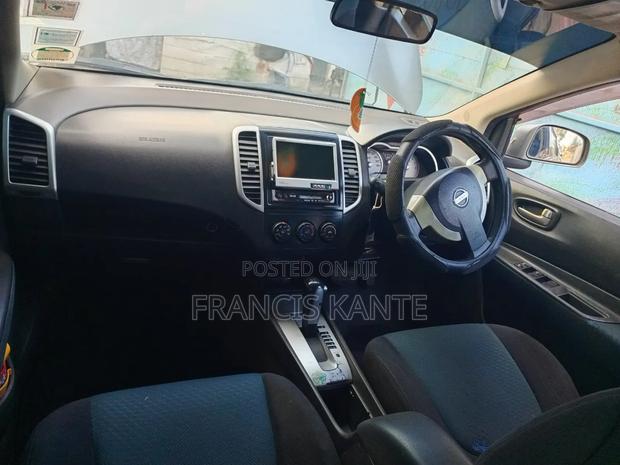 Nissan Wingroad 2010 Gray