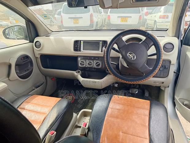 Toyota Passo 2014 Silver