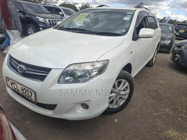 Toyota Corolla Fielder 1.5 Petrol FWD 2011