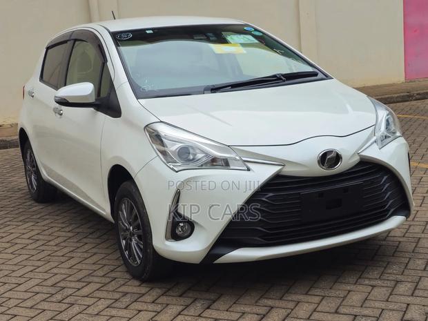 Toyota Vitz 1.3 FWD 5dr 2019 Pearl