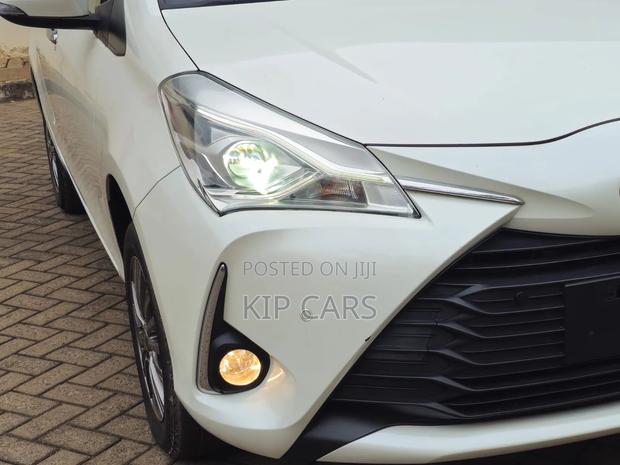 Toyota Vitz 1.3 FWD 5dr 2019 Pearl