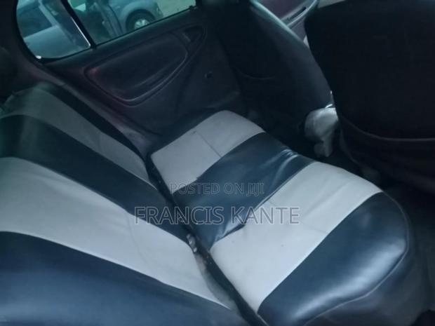 Toyota Platz 2005 Silver