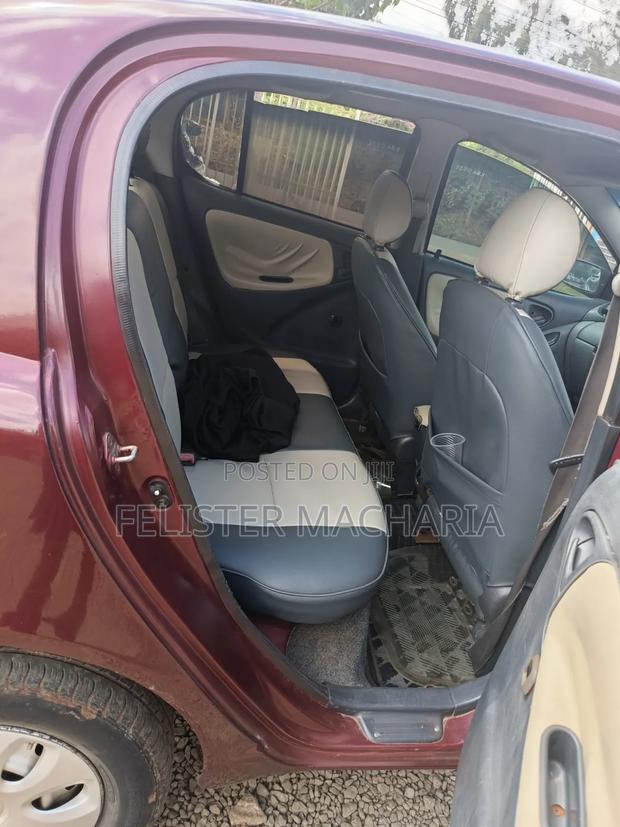 Toyota Vitz 2002 Maroon