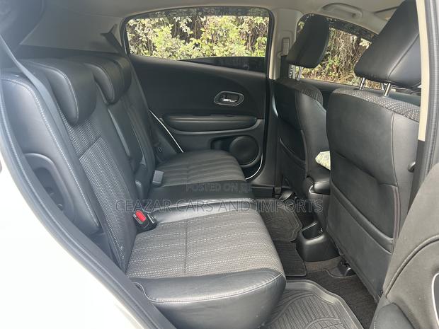 Honda Vezel 1.5 2WD 2014 White