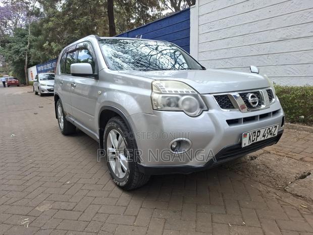 Nissan X-Trail 2.0 Petrol XE 2011 Silver