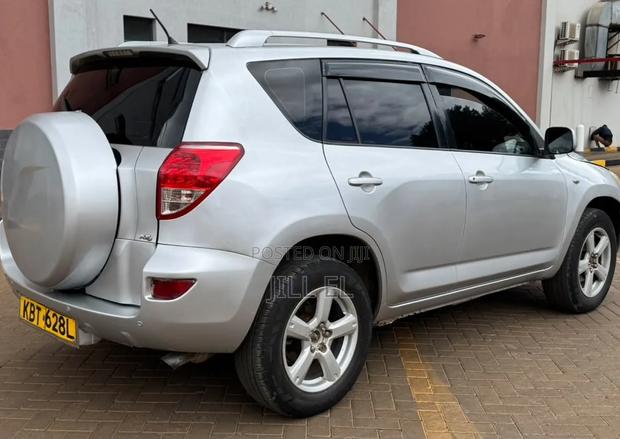Toyota RAV4 2.0 VVT-i 2008 Silver