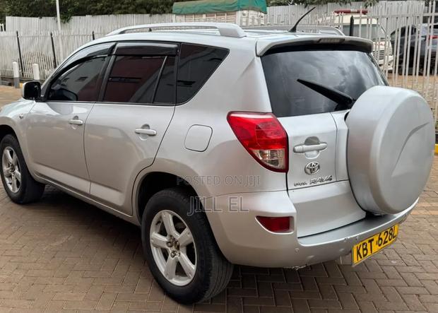 Toyota RAV4 2.0 VVT-i 2008 Silver