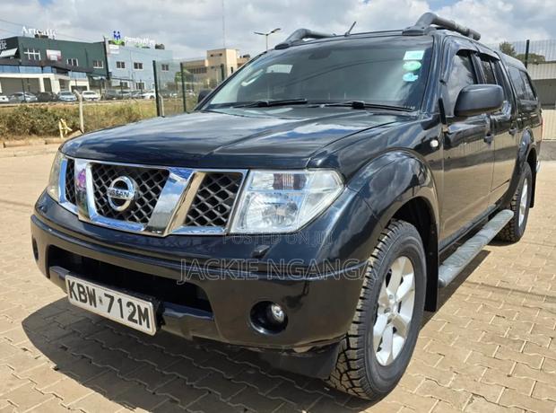 Nissan Navara 2006 Black