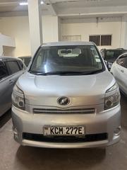 Toyota Voxy V 2WD 8-Seater 2010 Silver for sale