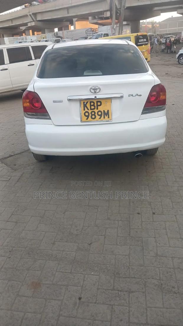 Toyota Platz 2005 White