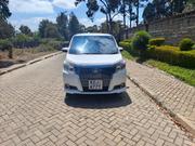 Toyota Esquire 1.8 FWD Hybrid (7 seater) 2015 White for sale