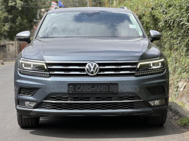 Volkswagen Tiguan 2.0T SEL Premium AWD 4MOTION 2019 Gray