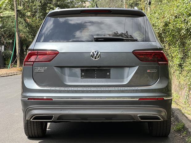 Volkswagen Tiguan 2.0T SEL Premium AWD 4MOTION 2019 Gray