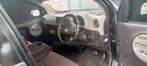 Toyota Passo 2011 Black