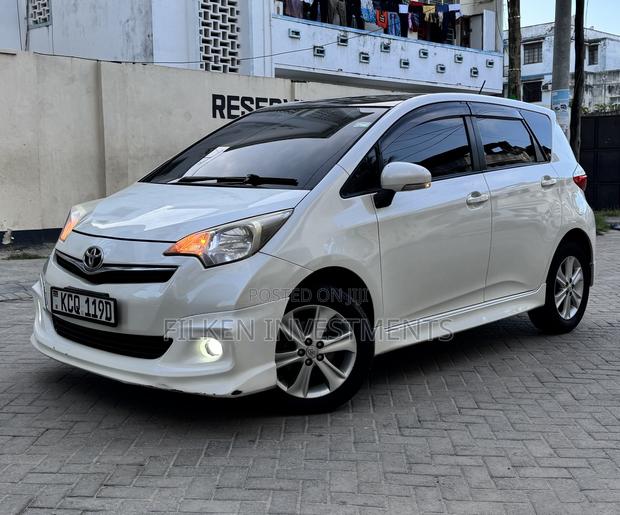 Toyota Ractis 1.5 FWD 2012 White